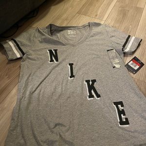 Nike tee